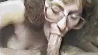 Snort باعث می داستان سکسی پسربامادر شود پوست کندن سخت چربی, رقص مانند وحشی